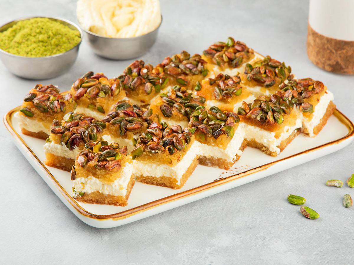 هريسة بالفستق والقشطة - HARISA WITH CREAM AND PISTACIO